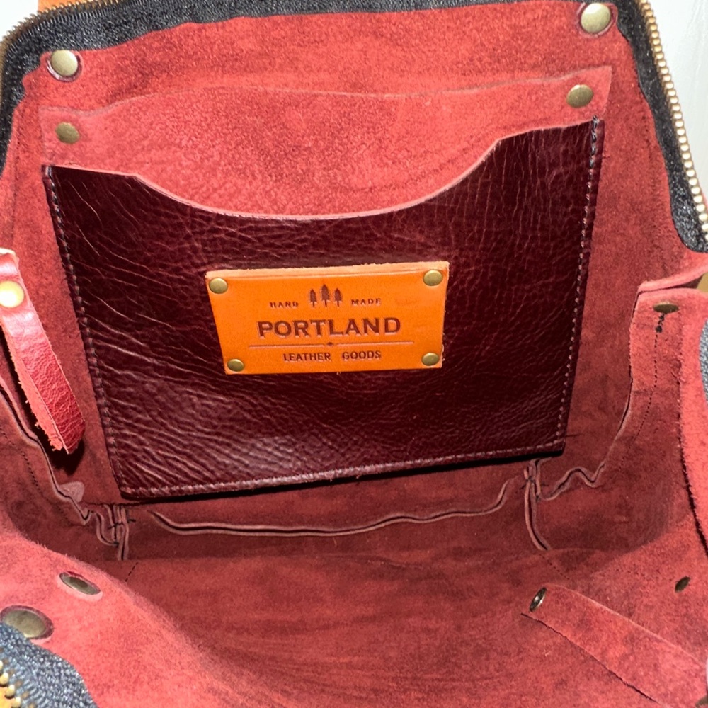 Portland Leather Goods Medium tote with tan handles - Picture 4 of 4